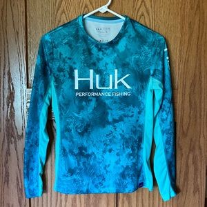 Womens HUK fishing sunshirt size Small